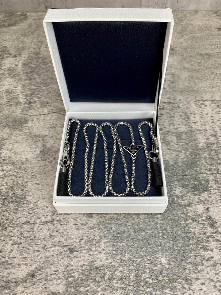 Prada necklace 04lyh09